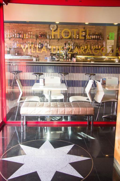 Hotel Villa de Zaragoza Casetas Esterno foto